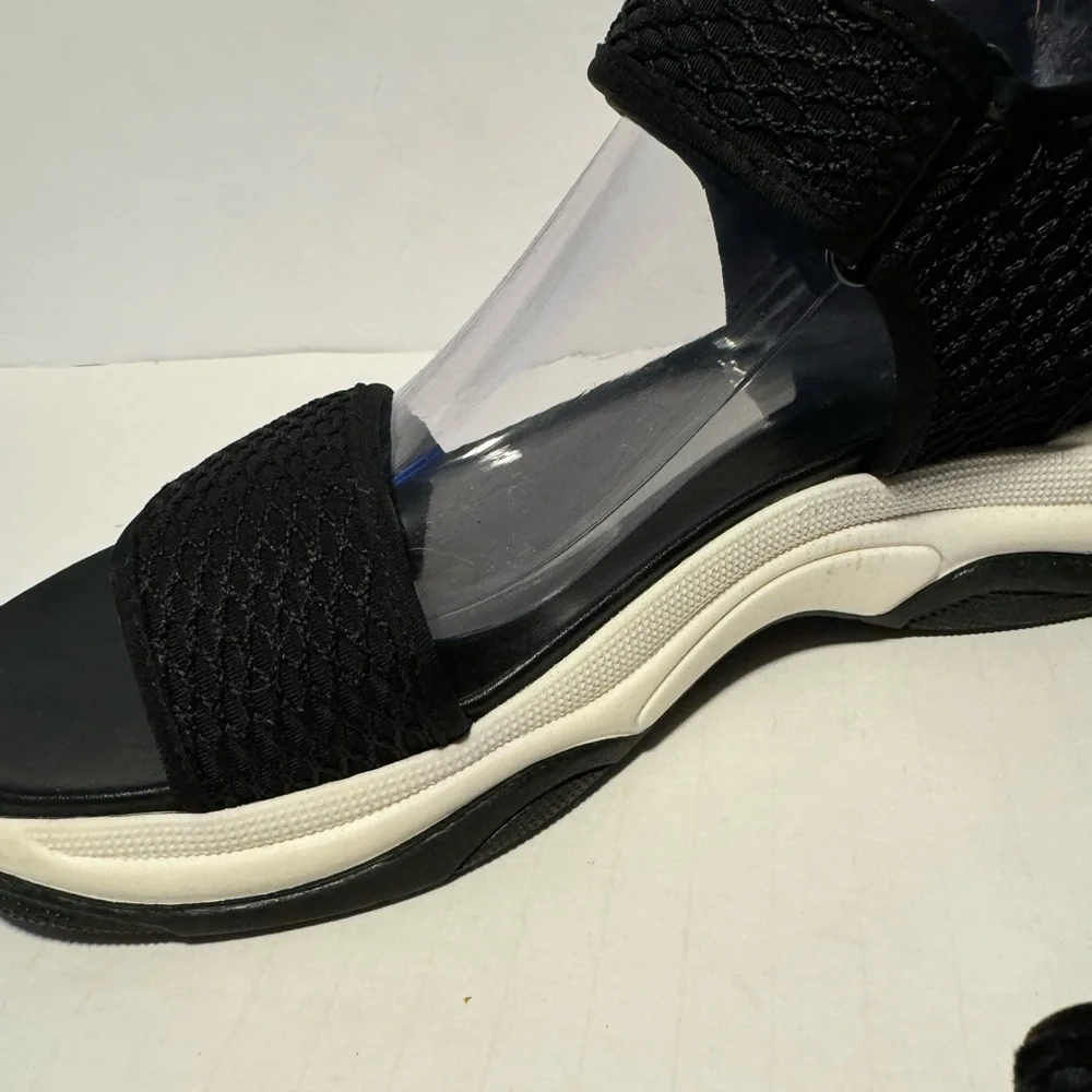 X Appeal Women’s Sandals Size 9 Black Strappy Active Comfortable Adjustable EUC